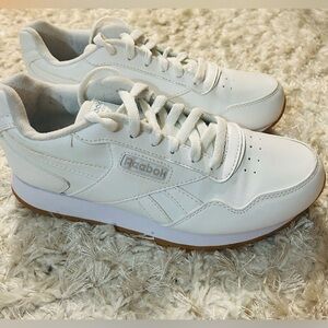 Reebok Womens Classic Harman Run Sneaker.  White, Size 7